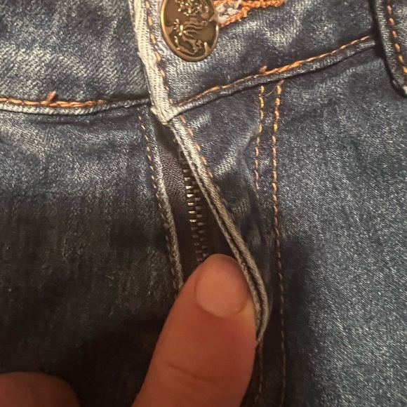 2 pair EUC Women's True Religion Jean Shorts Size 28 (E3) - Picture 3 of 7